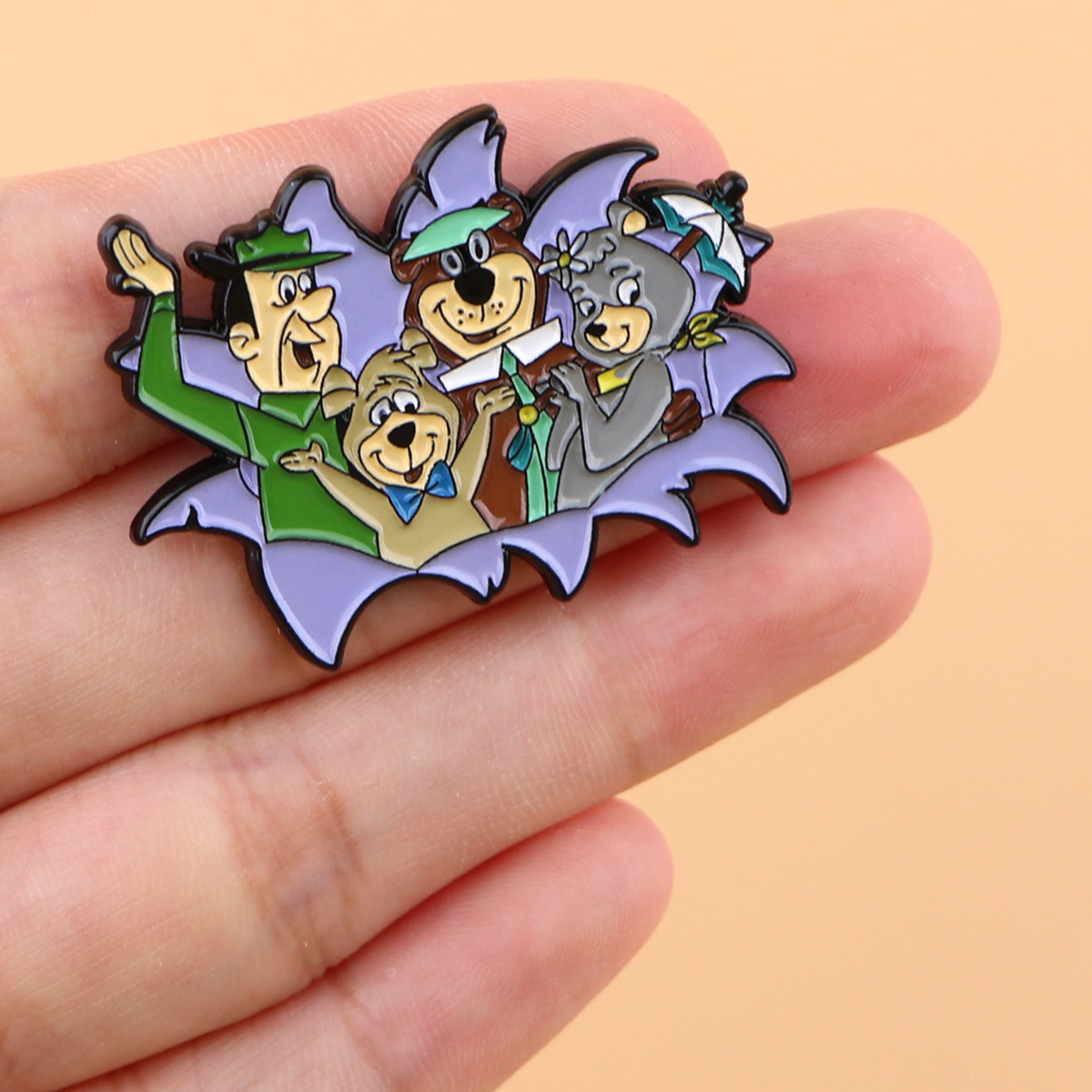 Broche de Solapa de Esmalte Su - Embroidery Textile reseña y precio