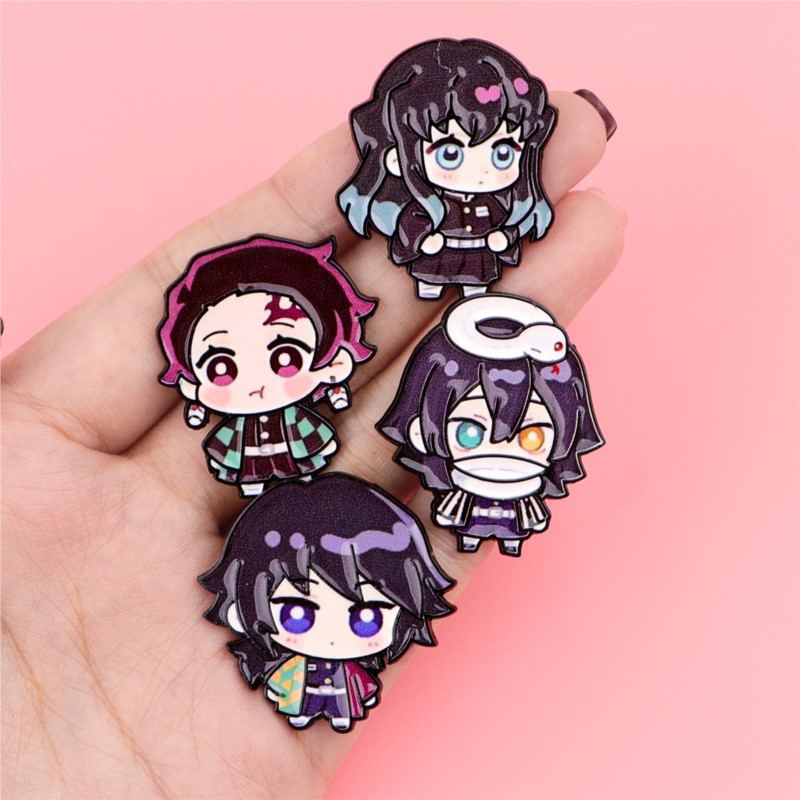 Pins de esmalte de personajes  - Embroidery Textile reseña y precio